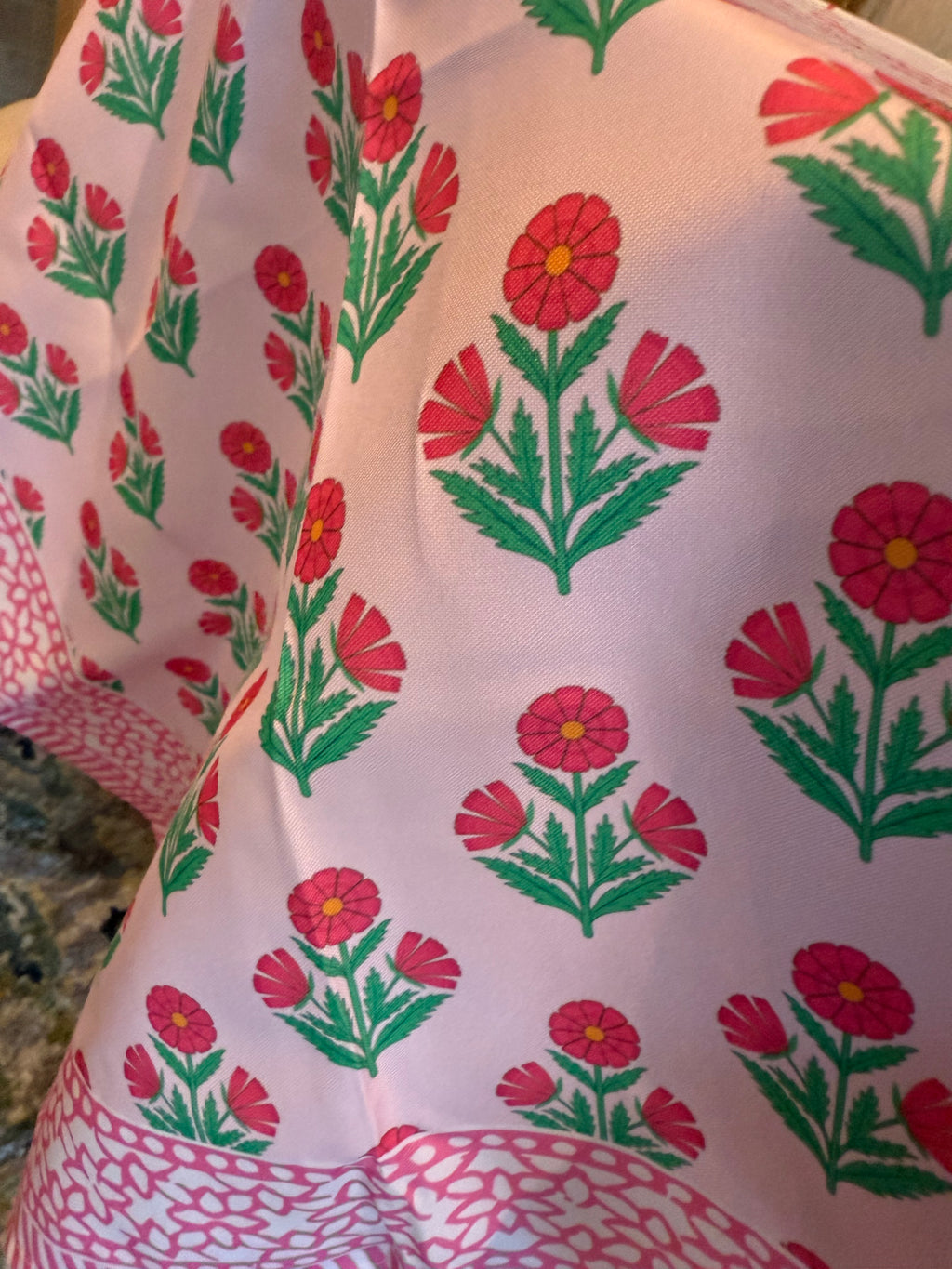 Tablecloth that's a Mat!